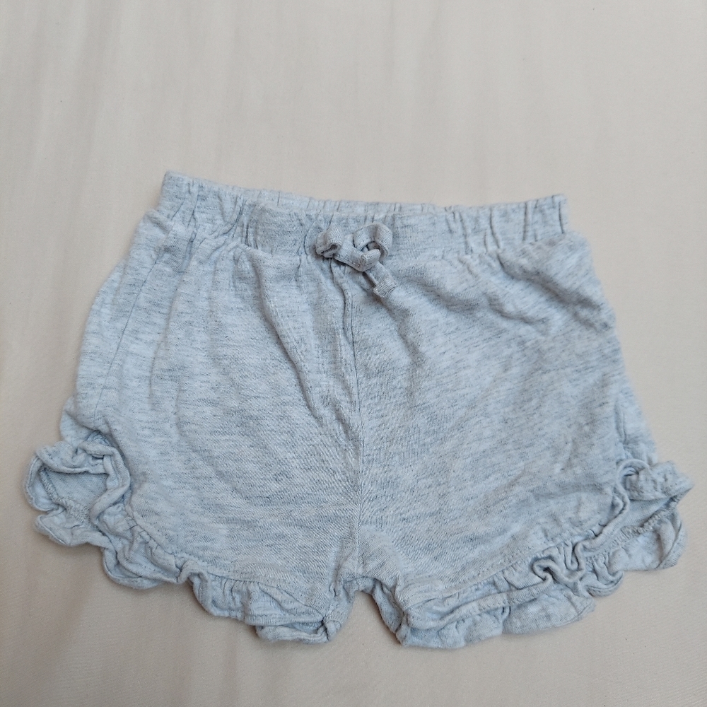 EUC ruffle shorts 6-9M